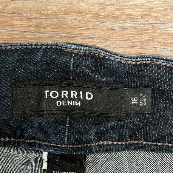 TORRID Dark Wash Stretch Skinny Ankle Jeans Size 16 - Picture 3 of 9